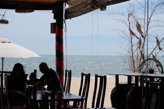 翠竹村庄海滩水疗度假酒店主图