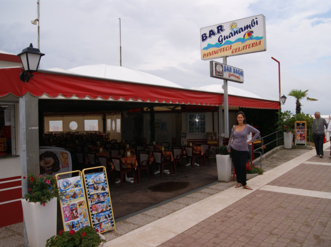 Guanambi Bar-Gelateria