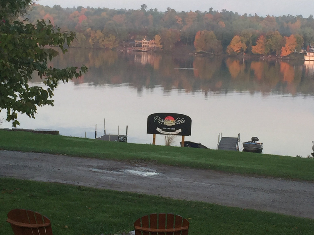 Pigeon Lake Resort主图