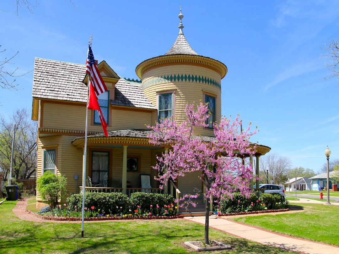 Moore-Lindsay Historical House Museum