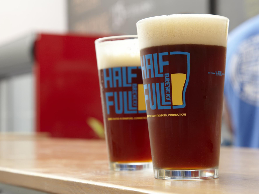 斯坦福旅游景点-Half Full Brewery