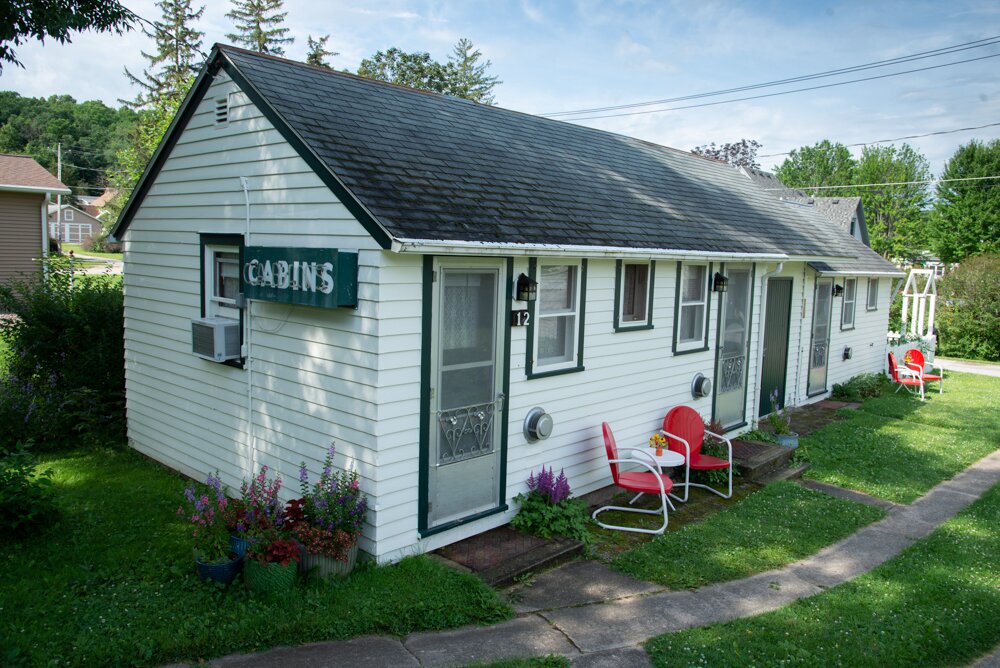 Historic Knotty Pine Cabins-官方