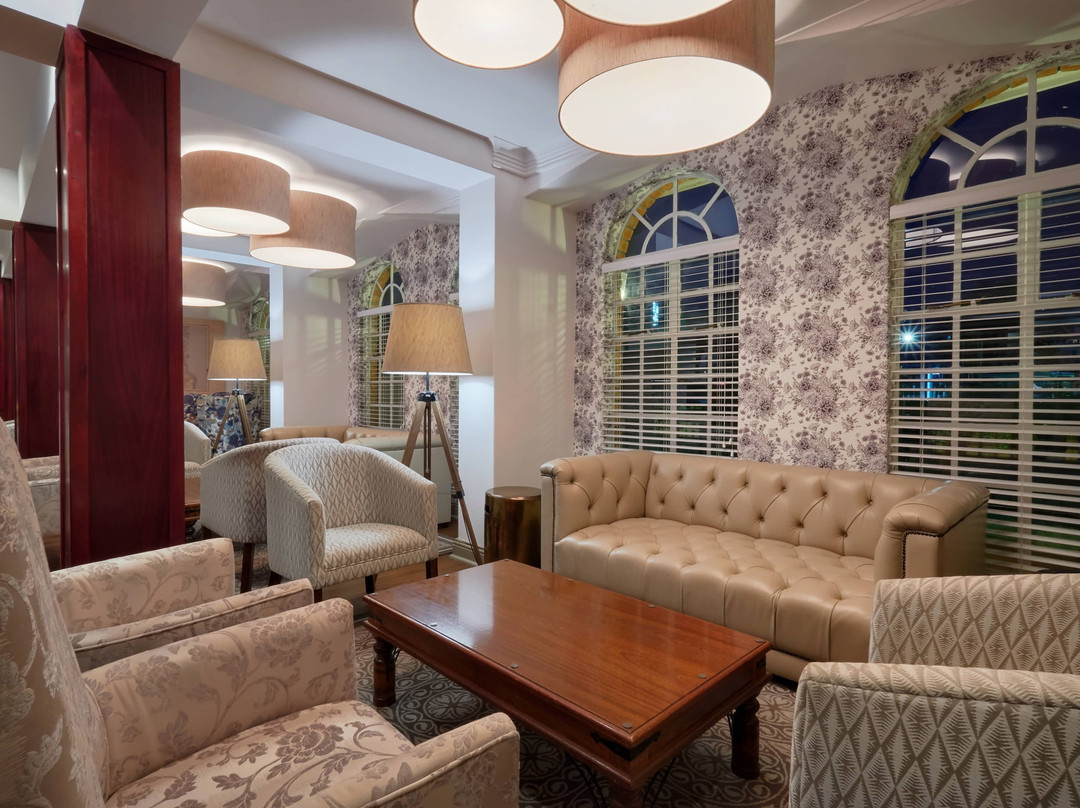 瑞雅尔普罗提酒店主图