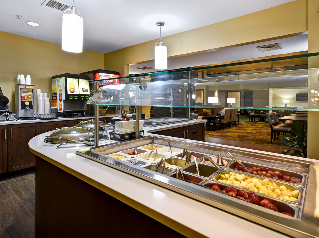 Staybridge Suites Grand Rapids - Airport by IHG主图