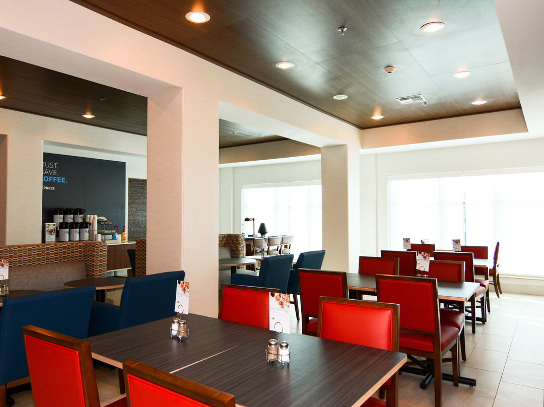 Holiday Inn Express & Suites Rolla - Univ Of Missouri S&t By IHG主图