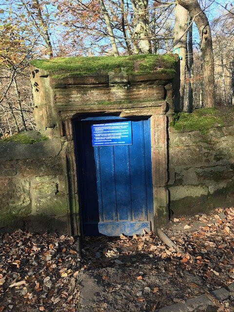 Blue Door Walk-Edzell必去景点