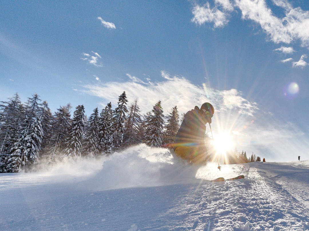 Ski school and ski rental Novinar Cerkno景点图片