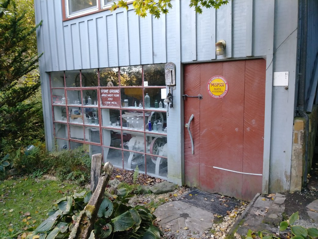 Historic Sylvan Falls Mill Bed and Breakfast主图