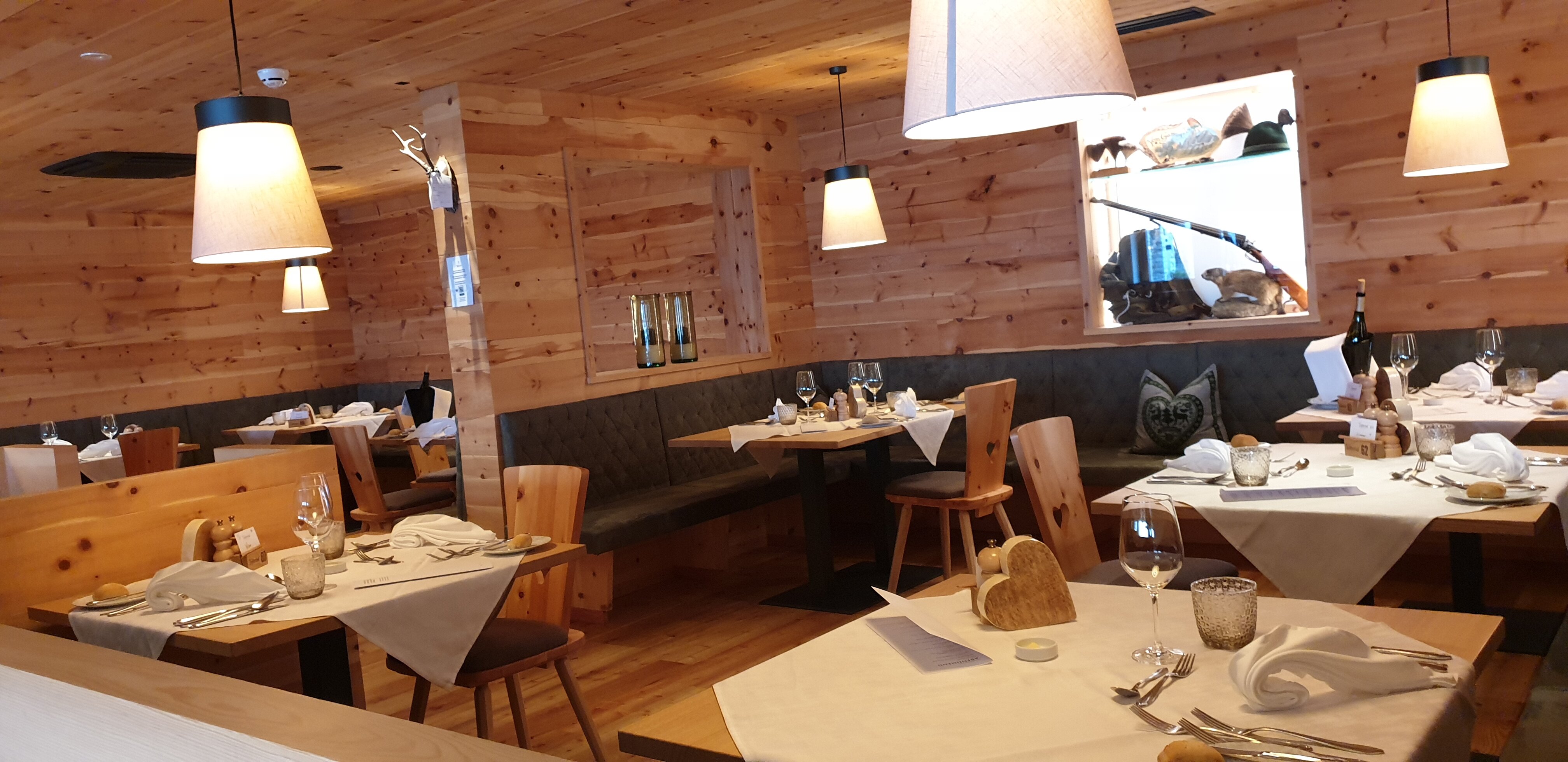 Tratterhof Mountain Sky Hotel-餐饮