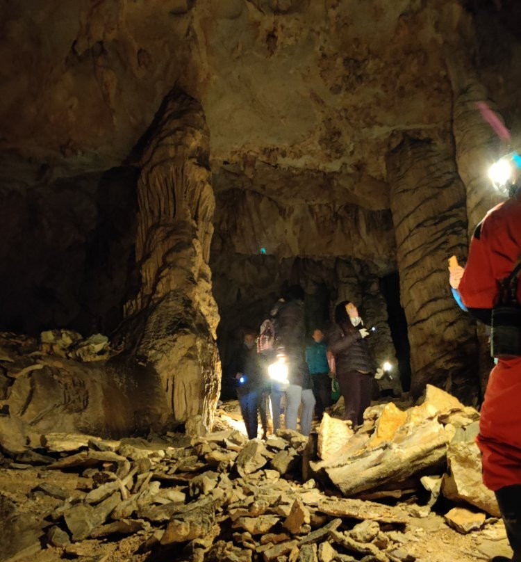 Snow Cave Raduha-Raduha必去景点