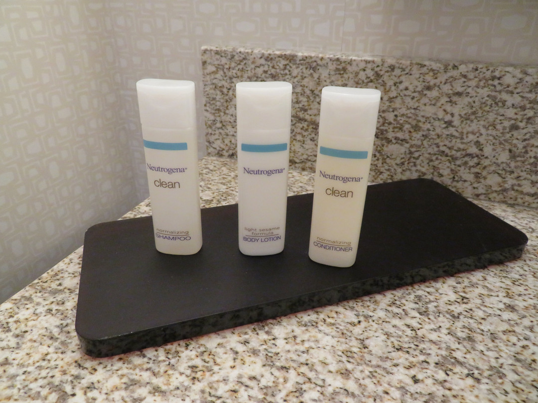 Embassy Suites by Hilton Fayetteville Fort Bragg主图