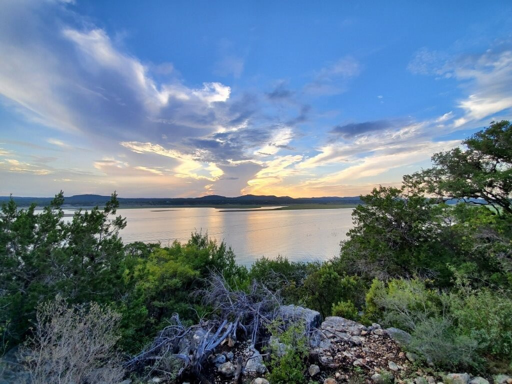 Lakehills旅游攻略图片