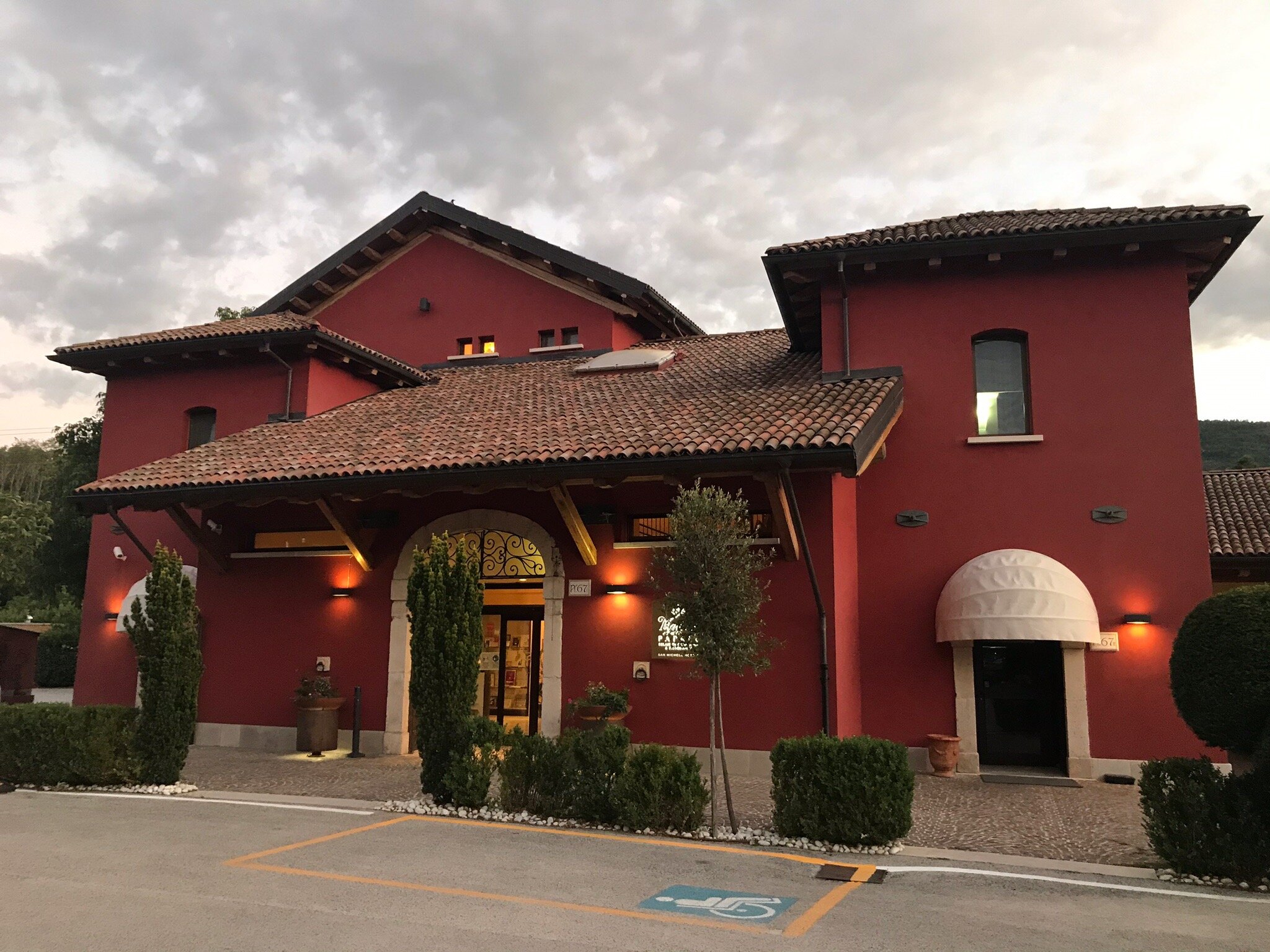 玛吉欧内巴巴雷黎莱斯酒店-官方