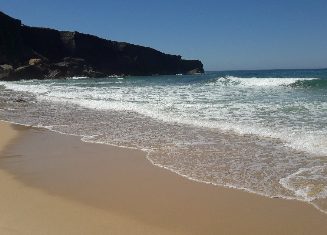 Praia do Malhão景点图片