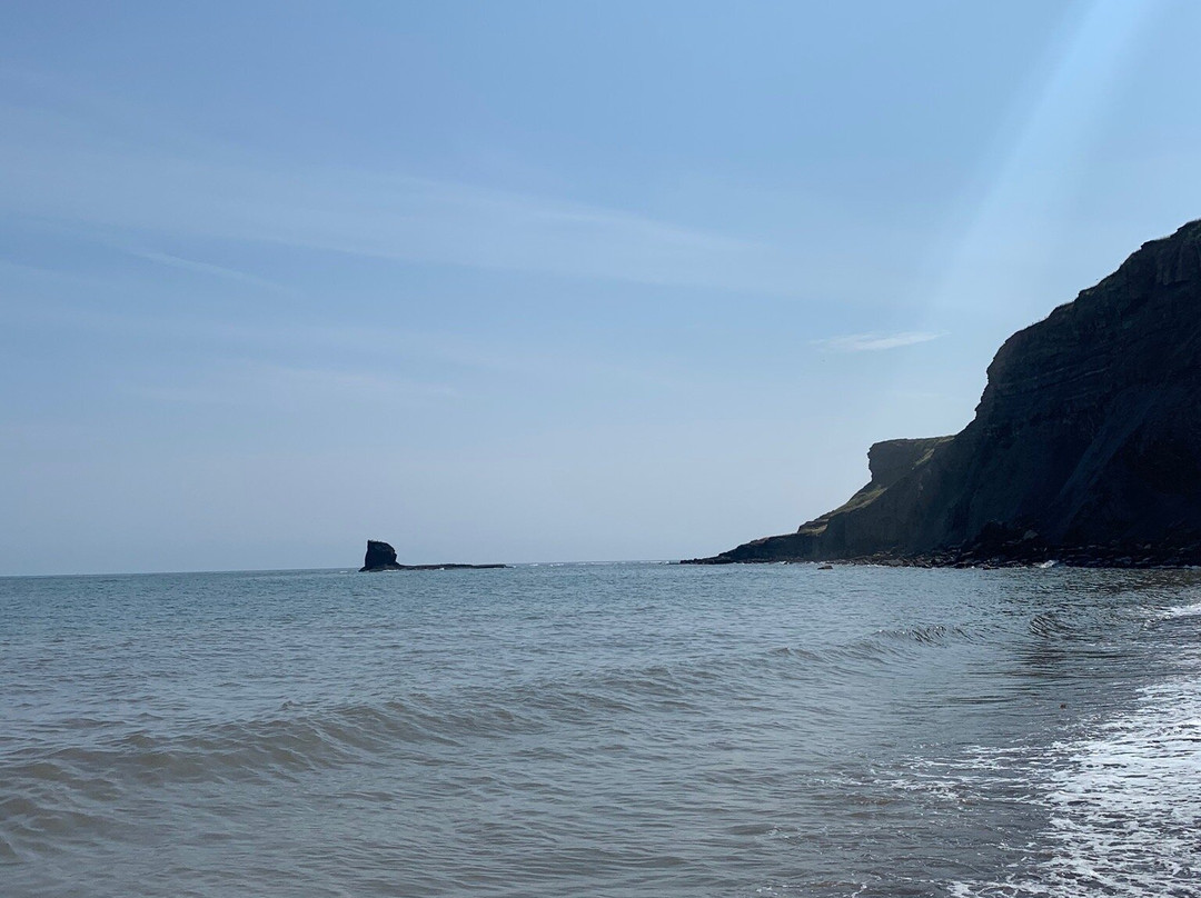 Saltwick Bay Beach-惠特比必去景点