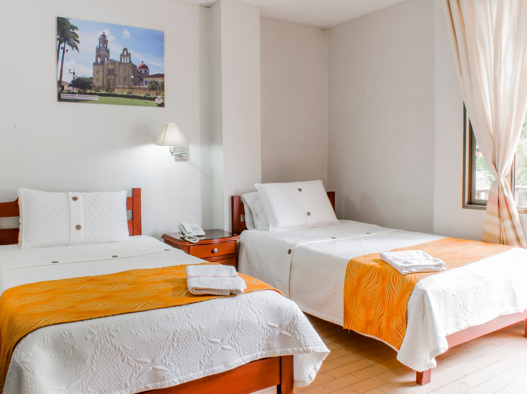 Hotel Emperador主图