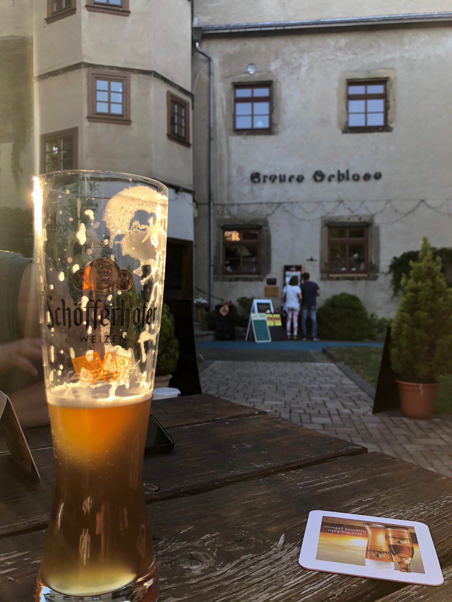 Graues Schloss-官方