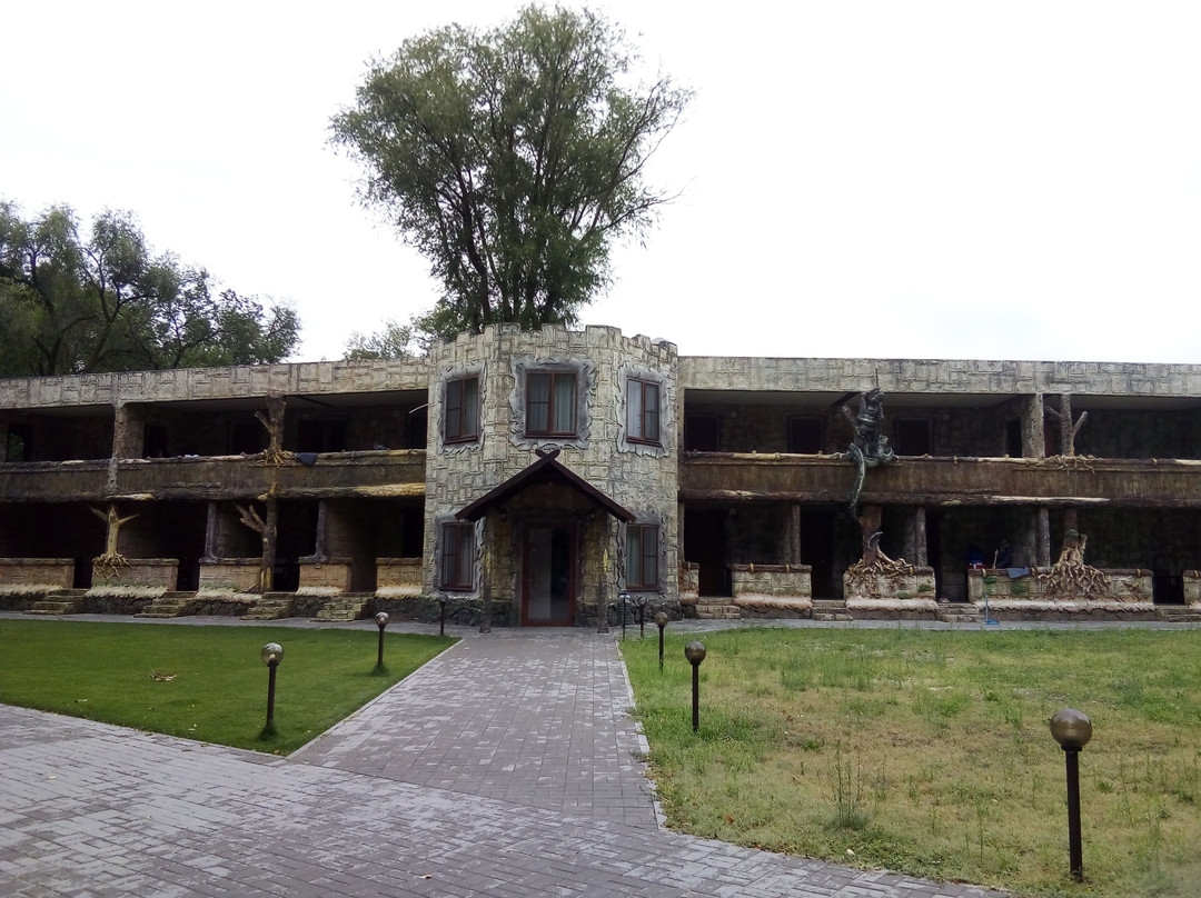 Ogni Mayaka Hotel