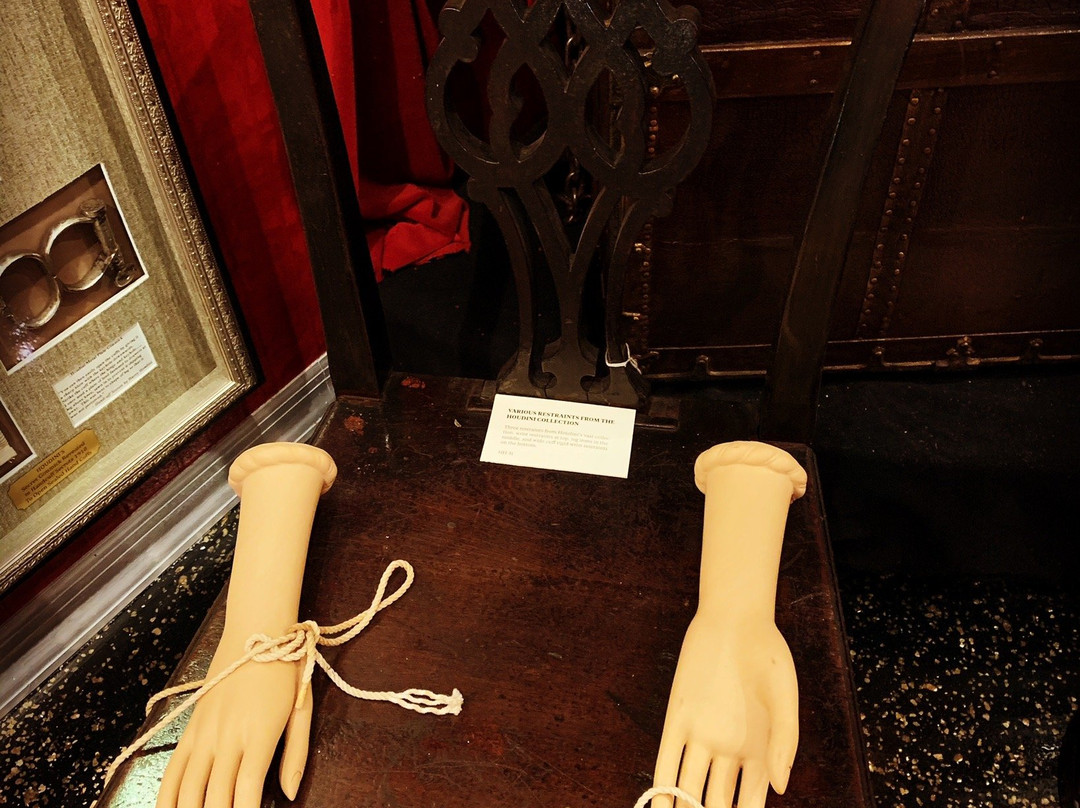 Houdini Museum of New York at Fantasma Magic景点图片