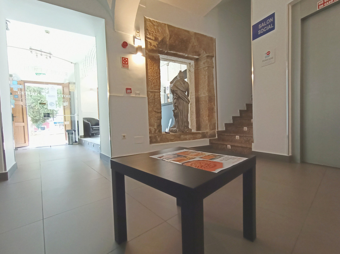 兰布拉埃梅里塔酒店主图