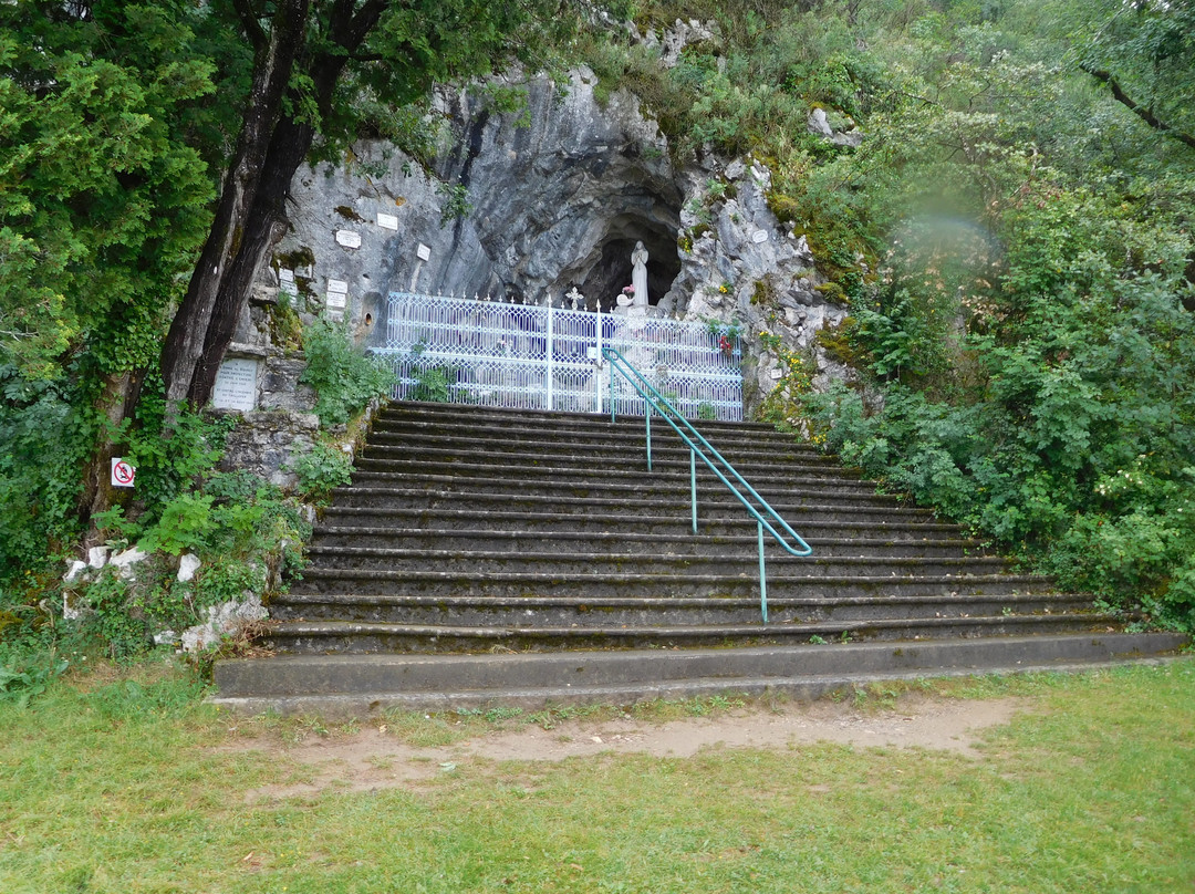 Grotte de Notre Dame du Lac景点图片