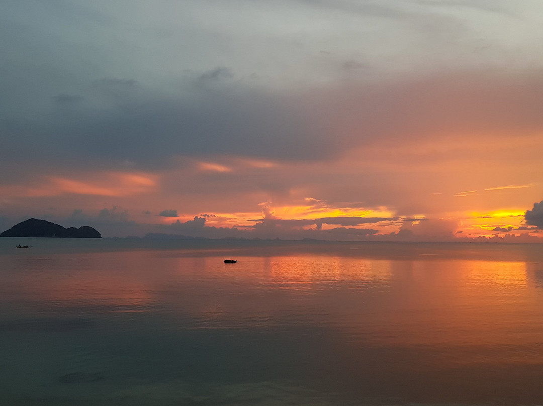 Baan Jai Dee Beach Front Hotel主图