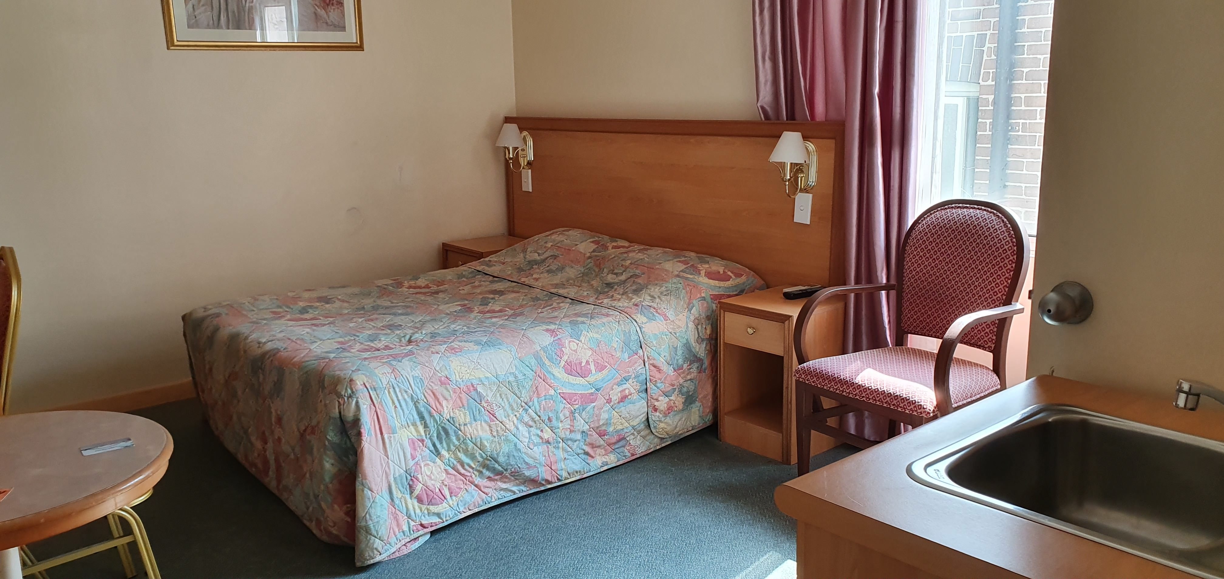 Edgecliff Lodge Motel-官方