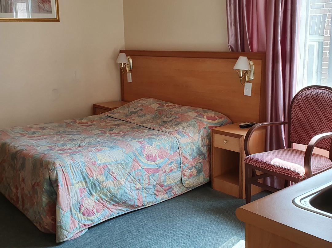 Edgecliff Lodge Motel主图