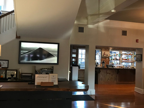 威士达山酒店主图