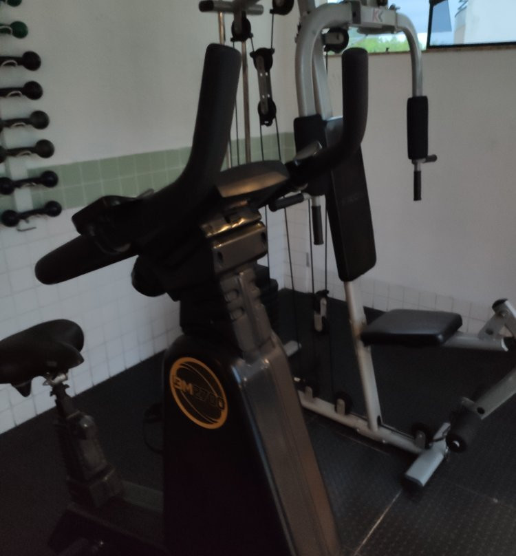 Montese Tower Hotel主图