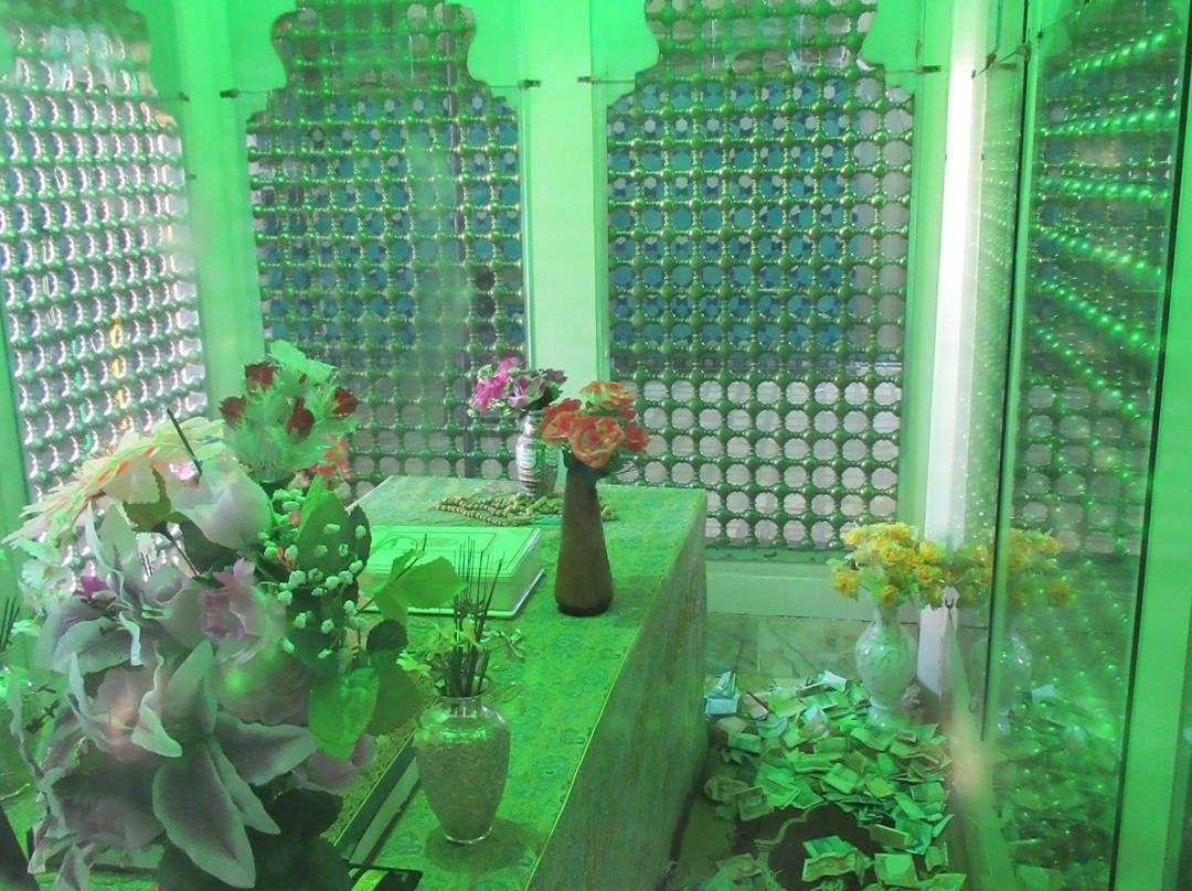 Seyed Rokn Addin Mausoleum景点图片