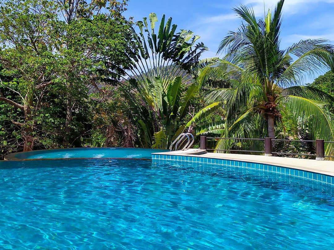 班拉雅度假村主图