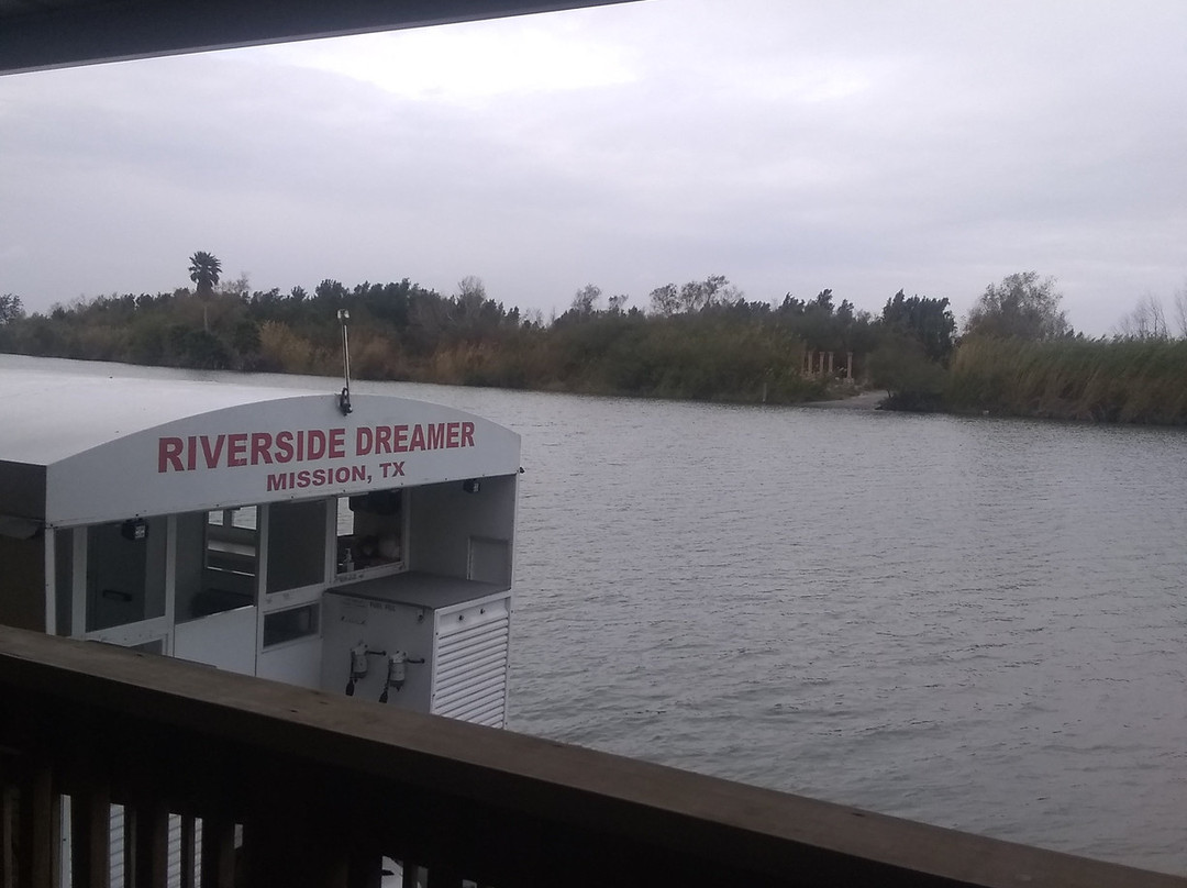 Riverside Dreamer River Tour景点图片