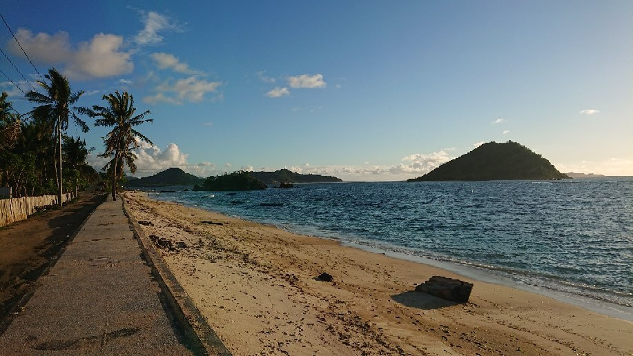 Whales & Waves Beach Resort主图