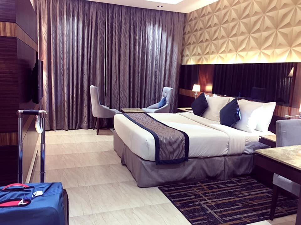 RG Royal Hotel主图