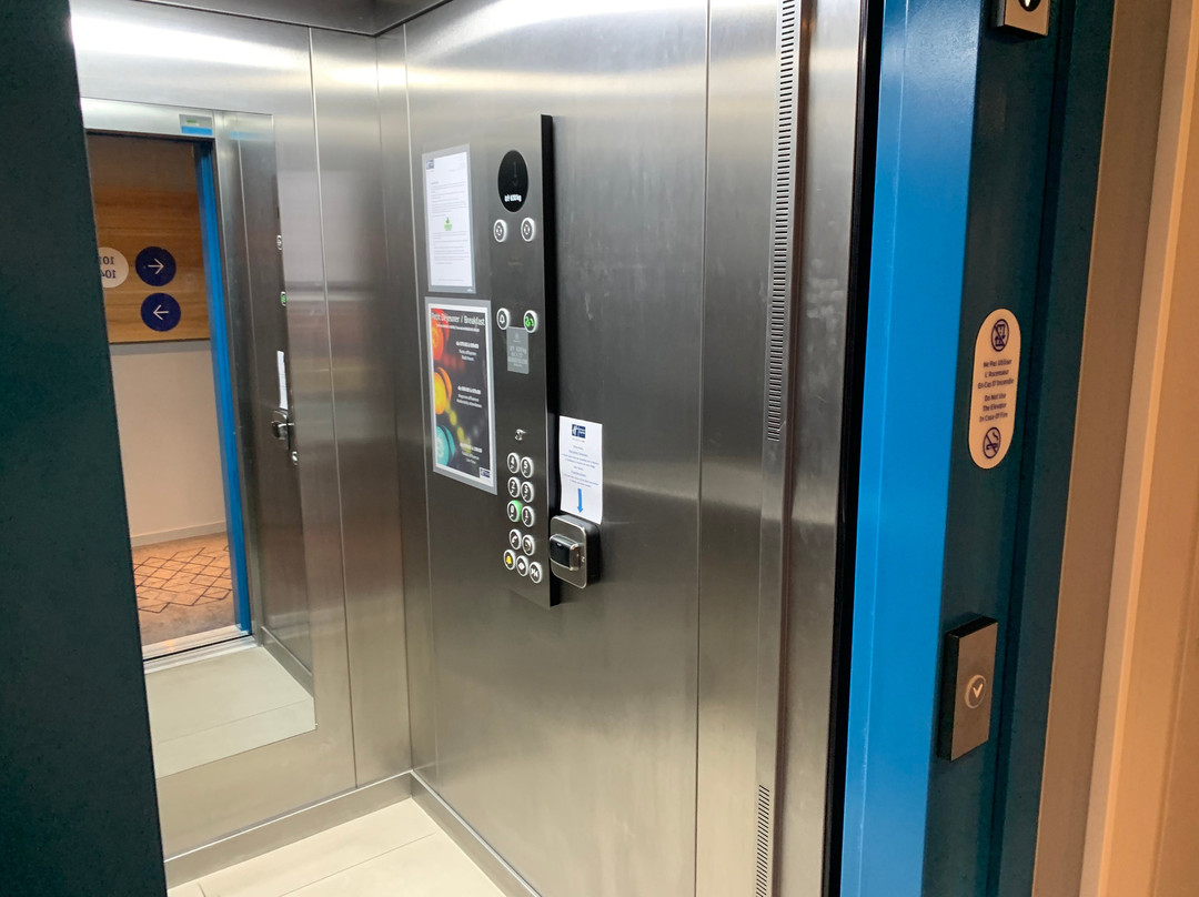 Holiday Inn Express Bordeaux Lormont主图