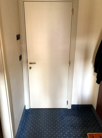 帝国温泉酒店主图