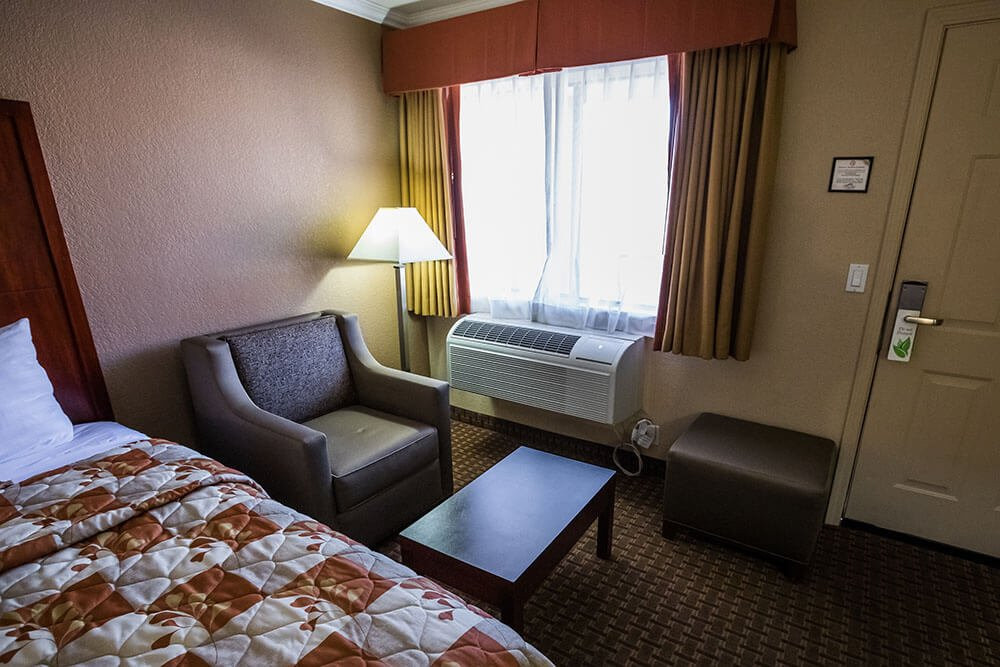 瑟冬娜维尔斯酒店主图