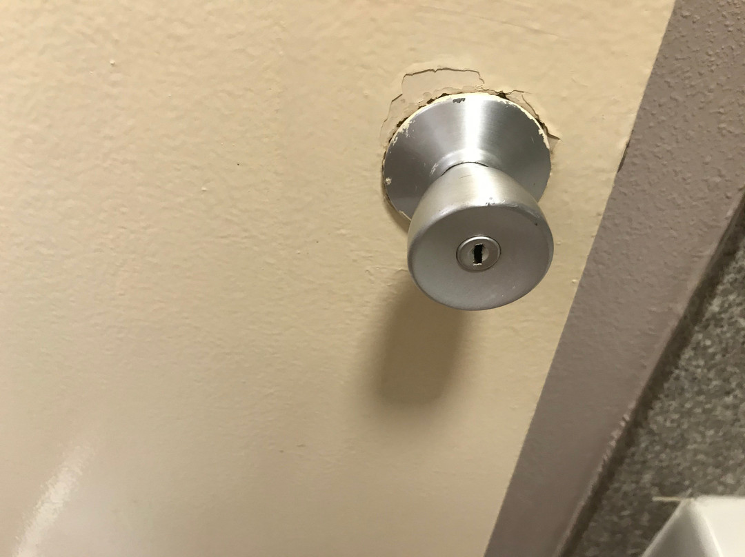 Rose Garden Inn & Suites主图