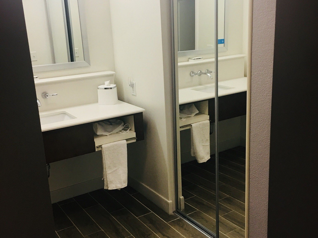 Hampton Inn & Suites Michigan City主图