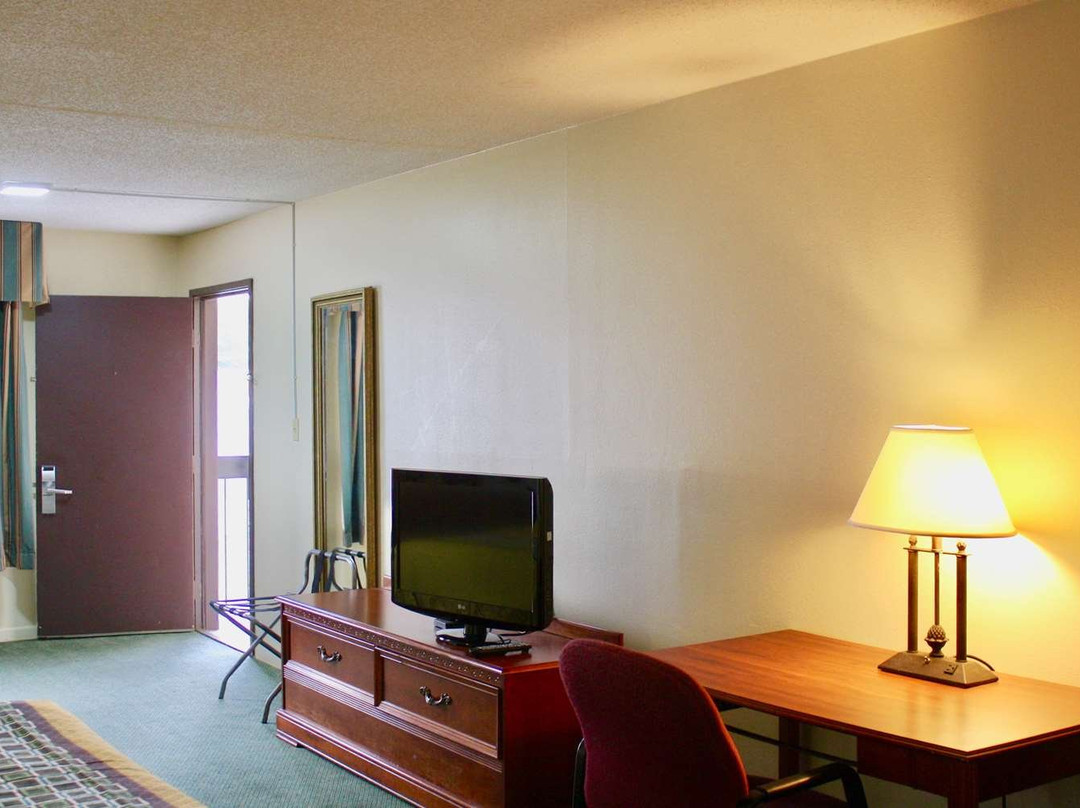 Red Roof Inn & Suites Monroe, NC主图