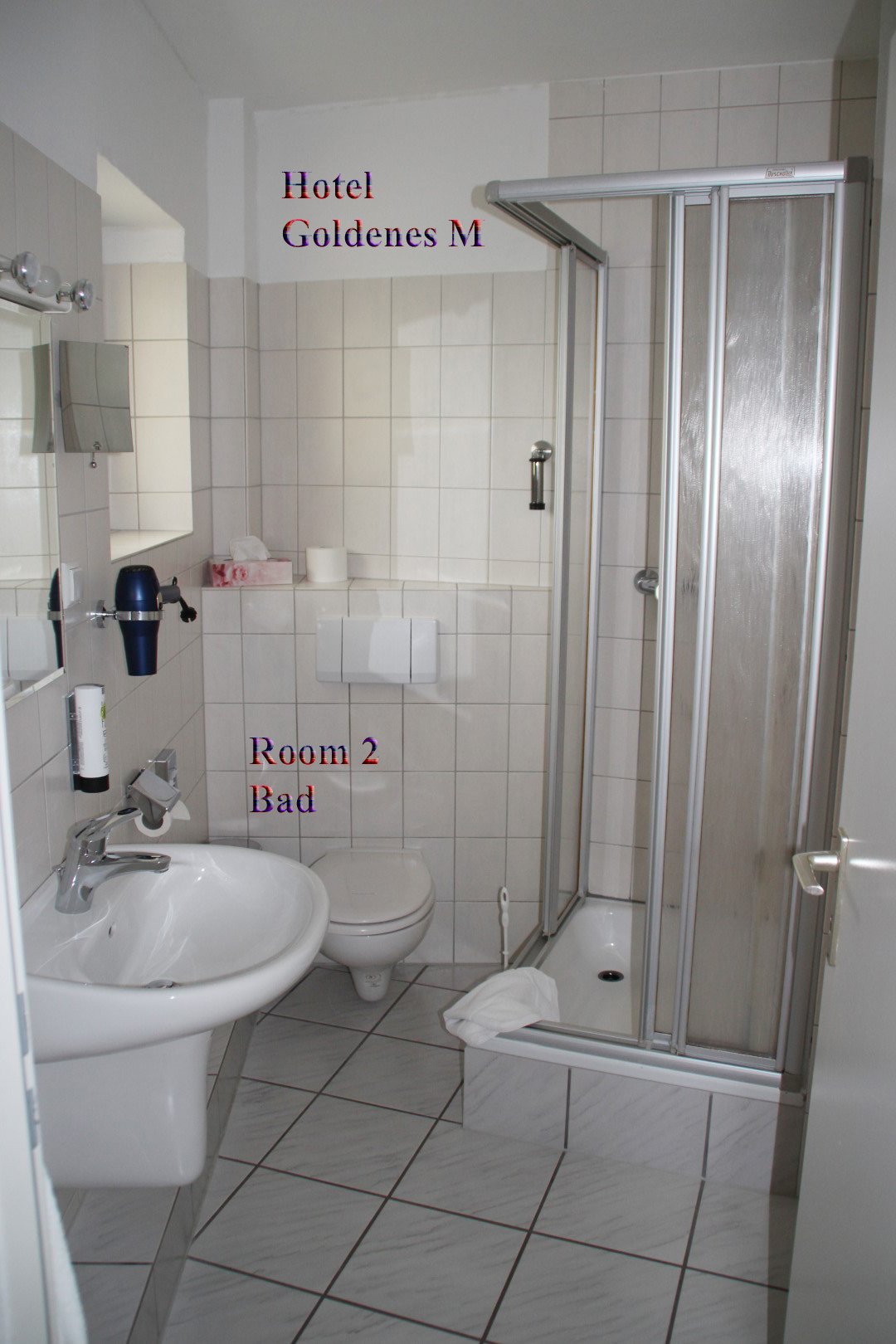 Hotel Goldenes M-浴室