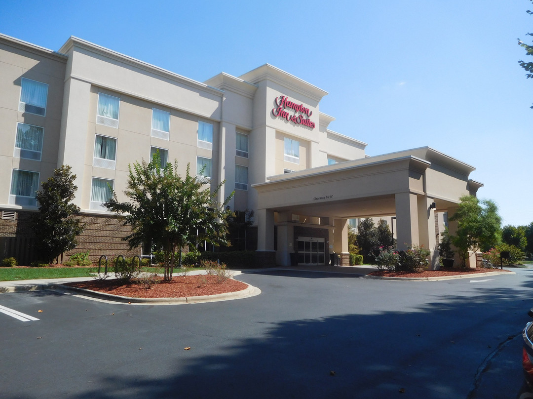 Hampton Inn & Suites Huntersville主图