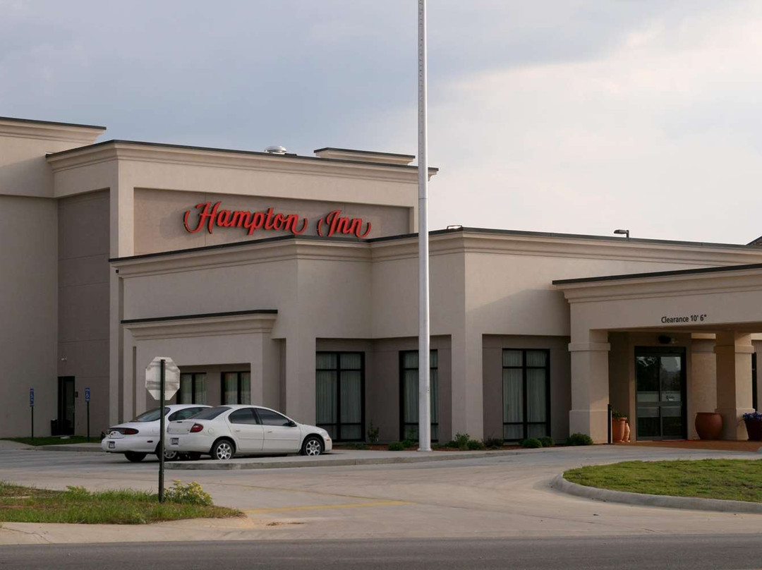 芒廷霍姆希尔顿恒庭酒店主图