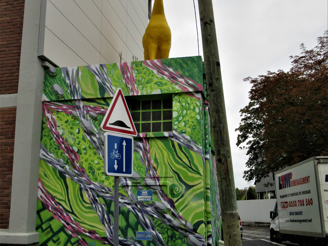 Fresque "Girafe jaune"景点图片