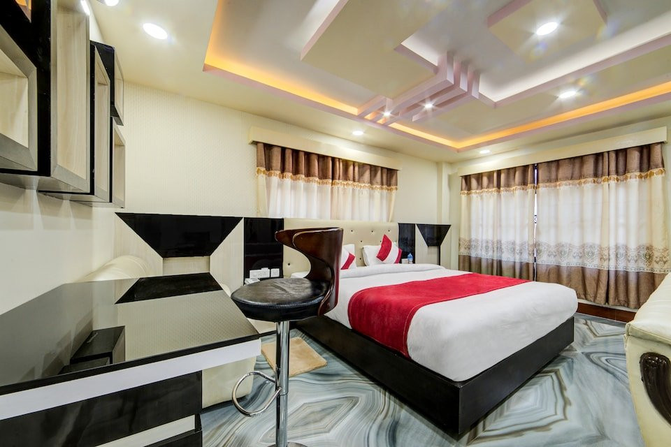 OYO 475 Hotel Eastern Palace Pvt Ltd主图