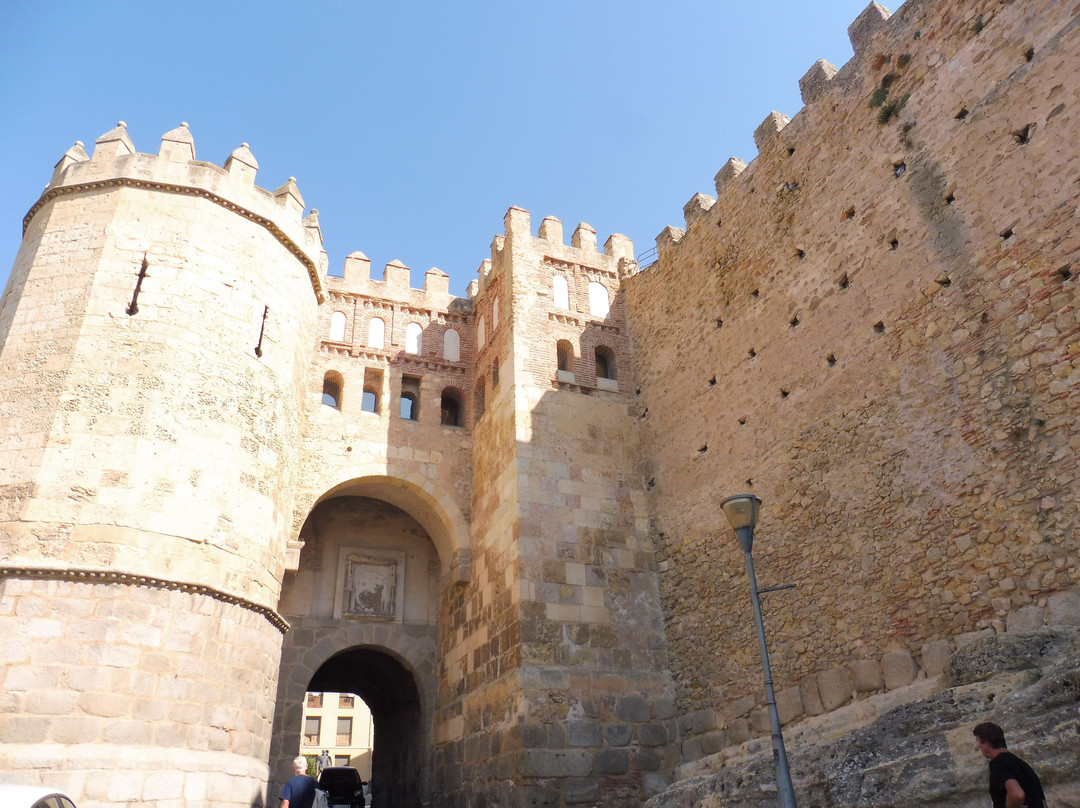Puerta de San Andres景点图片