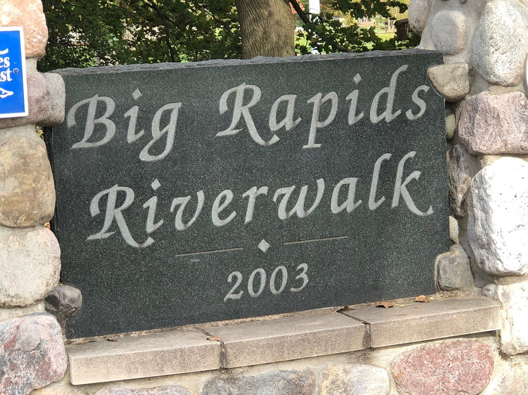 Big Rapids Riverwalk景点图片