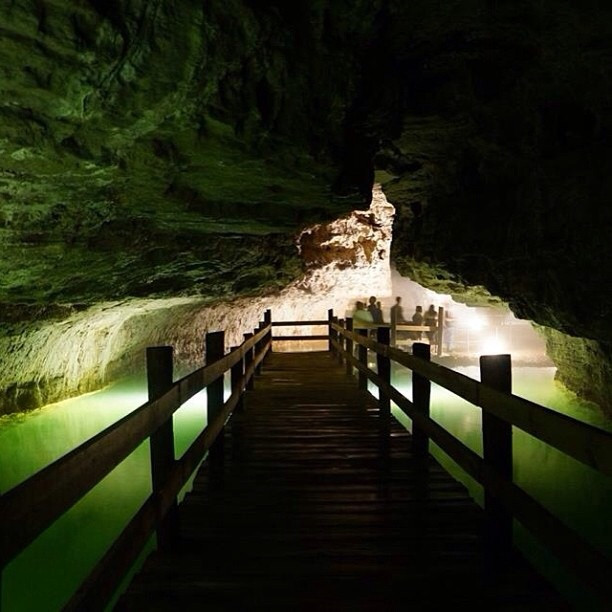 Fantasy World Caverns景点图片