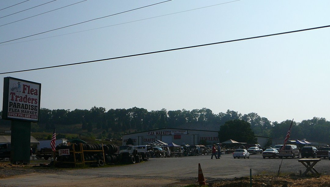 Flea Traders Paradise Flea Market-塞维尔维尔必去景点
